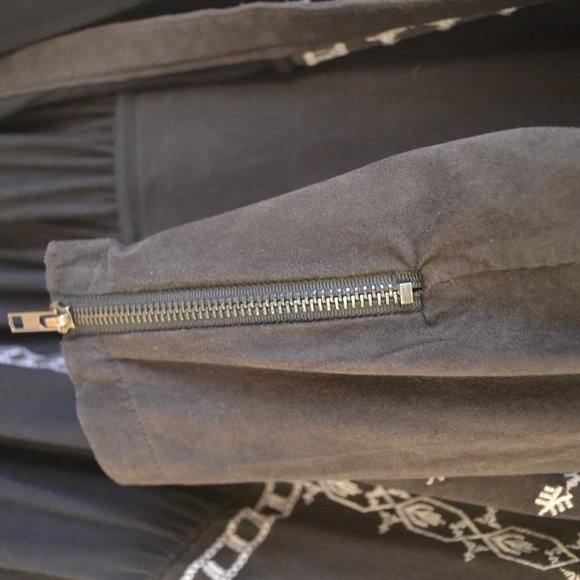 Embroidered Jacket - Picture 7 of 7